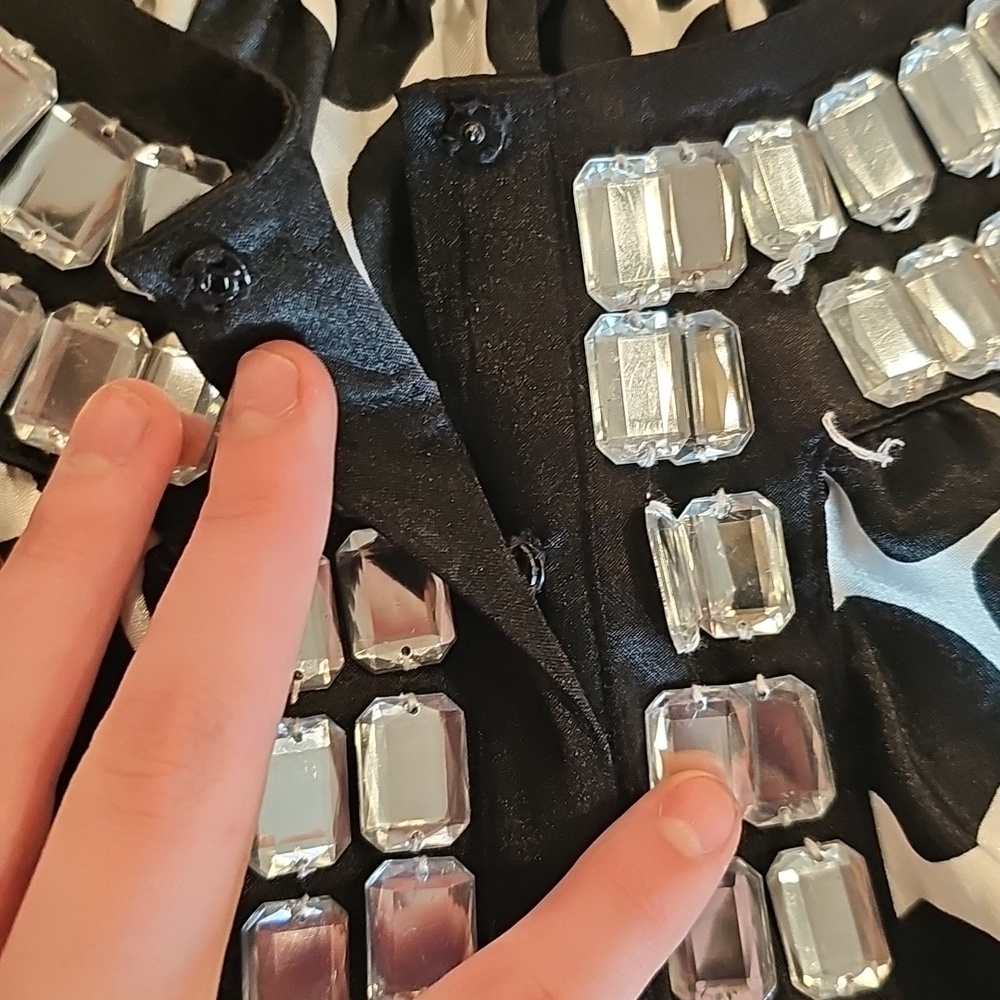 M Michael KORS Business Casual No Sleeve Black White Silver Embelished Top Sz 14 - Picture 5 of 5